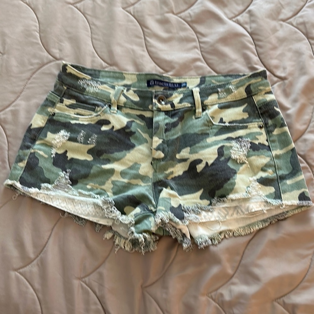 Tractor blu camo shorts